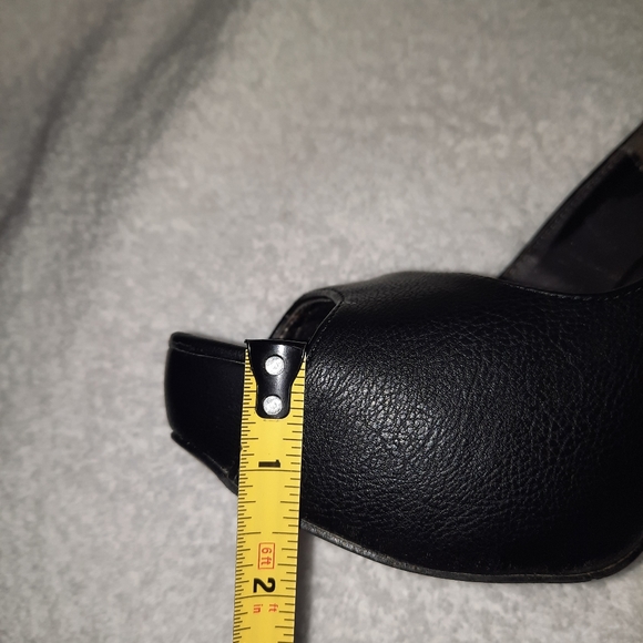 black heels with beautiful design on theback sz8/9 - Picture 12 of 12